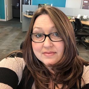 Meet your Posher, Stacy